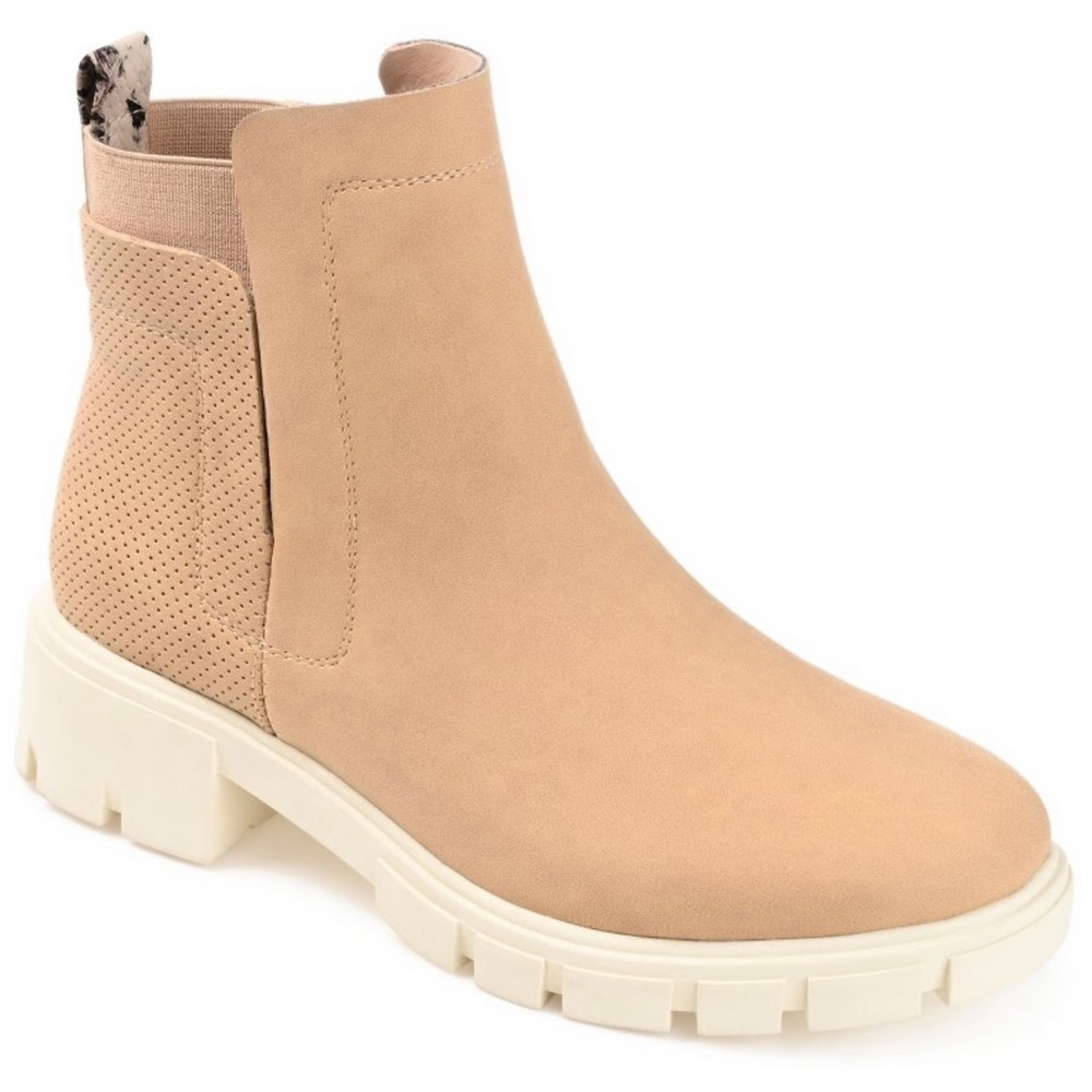 👢NIB JOURNEE COLLECTION JEEVA BOOTS